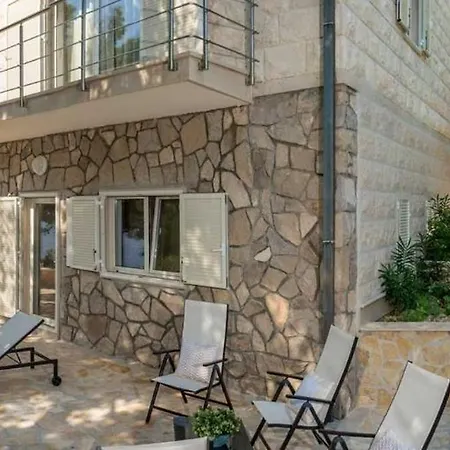 Sumartin Selca, Stunning, Luxurious Frontline 7 Bedrooms Amazing Sea-views Villa Selca (Brac)