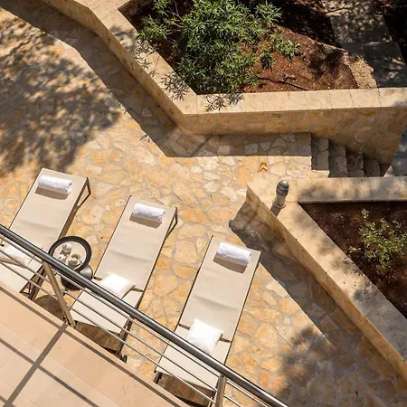 Sumartin Selca, Stunning, Luxurious Frontline 7 Bedrooms Amazing Sea-views *