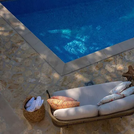 Villa Sumartin Selca, Stunning, Luxurious Frontline 7 Bedrooms Amazing Sea-views
