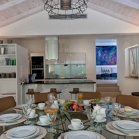 Sumartin Selca, Stunning, Luxurious Frontline 7 Bedrooms Amazing Sea-views Villa *