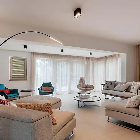 Sumartin Selca, Stunning, Luxurious Frontline 7 Bedrooms Amazing Sea-views * Selca (Brac)