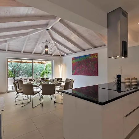 Sumartin Selca, Stunning, Luxurious Frontline 7 Bedrooms Amazing Sea-views *