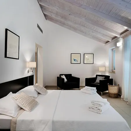Sumartin Selca, Stunning, Luxurious Frontline 7 Bedrooms Amazing Sea-views Villa