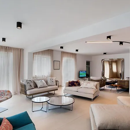 Sumartin Selca, Stunning, Luxurious Frontline 7 Bedrooms Amazing Sea-views Villa