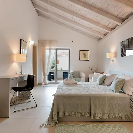 Sumartin Selca, Stunning, Luxurious Frontline 7 Bedrooms, Amazing Sv Selca (Brac)