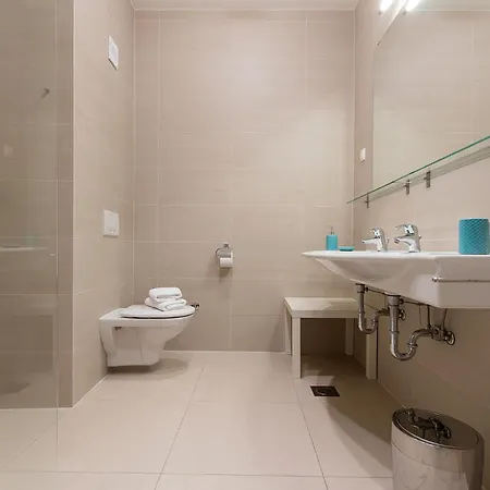 Villa Sumartin Selca, Stunning, Luxurious Frontline 7 Bedrooms, Amazing Sv *