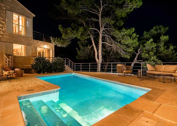 Sumartin Selca, Stunning, Luxurious Frontline 7 Bedrooms, Amazing Sv Selca (Brac)